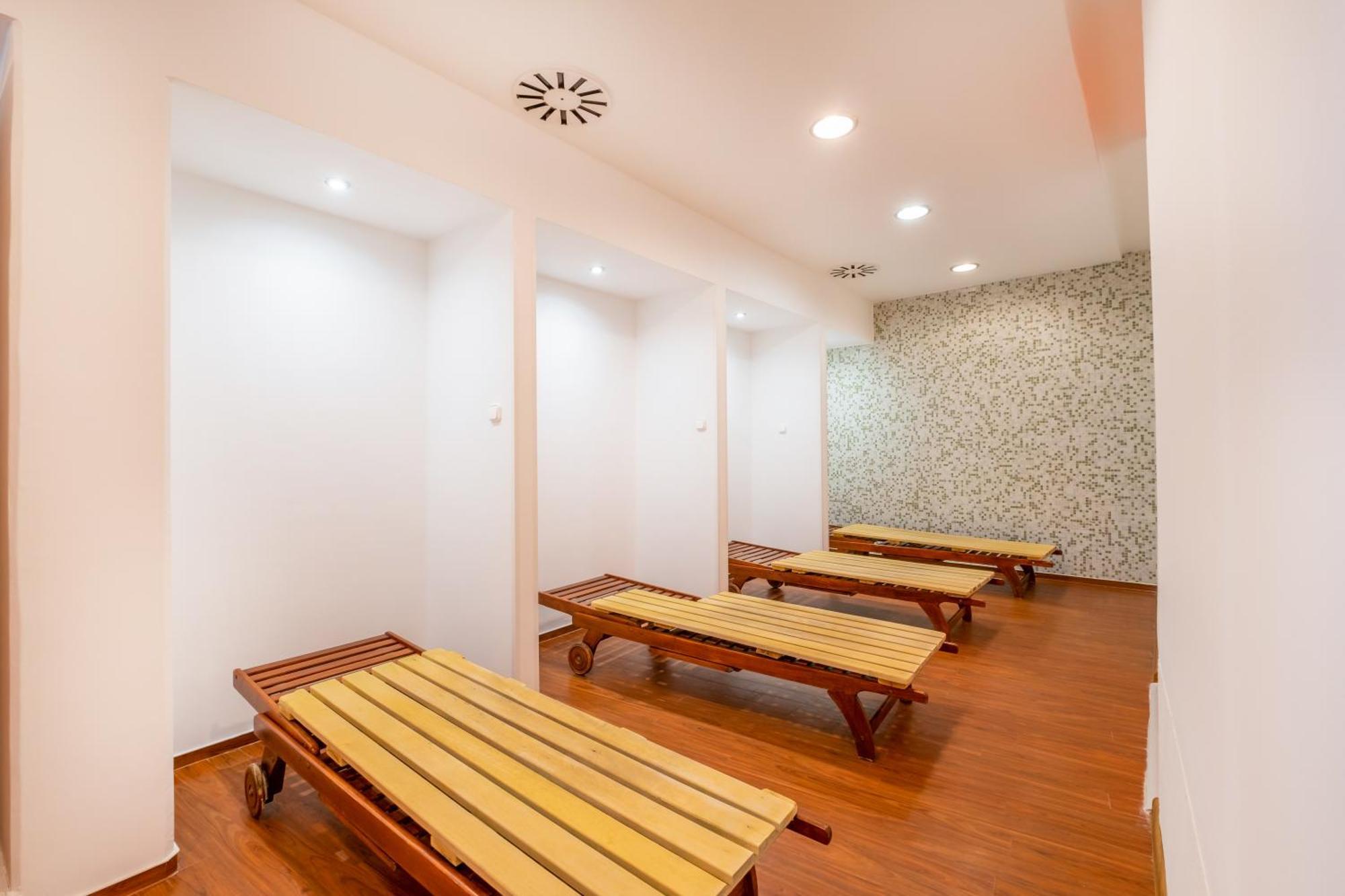 Myflat Club 218 Garden Wellness Apartments Siófok Esterno foto